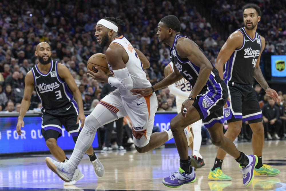 杯的首场比 杯的首场比